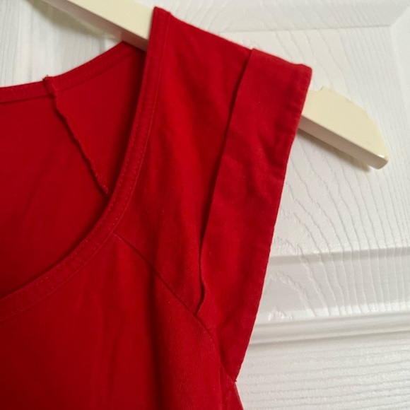 Red Sleeveless Dress with Belt - Picture 6 of 6